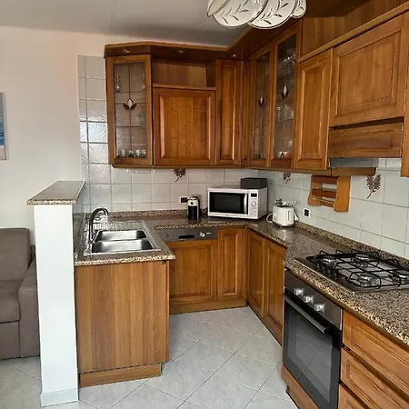 Vista Mare A Con Parcheggio Privato Gratuito לריצ'י